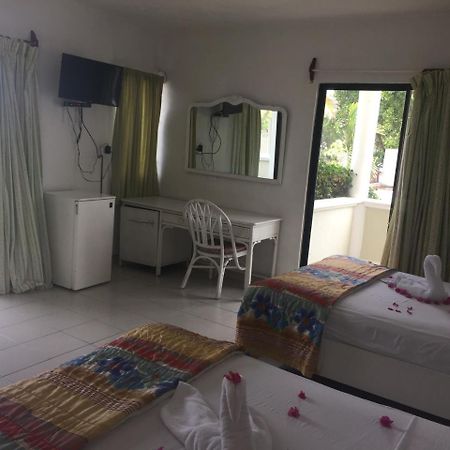 Aparta Hotel Lomar Puerto Plata Exterior photo